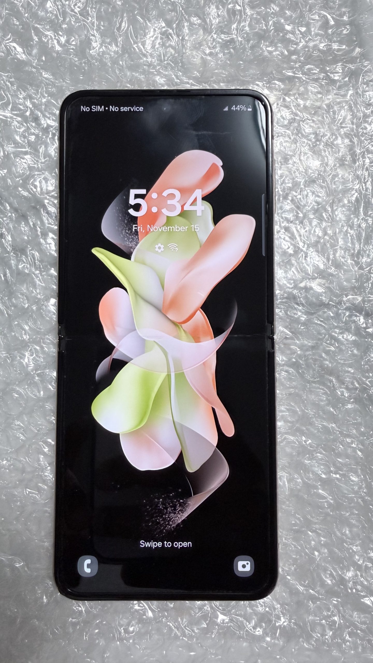 Samsung Galaxy Z Flip4 512GB Pink Gold — Desbloqueado — Grado C - Imagen 2
