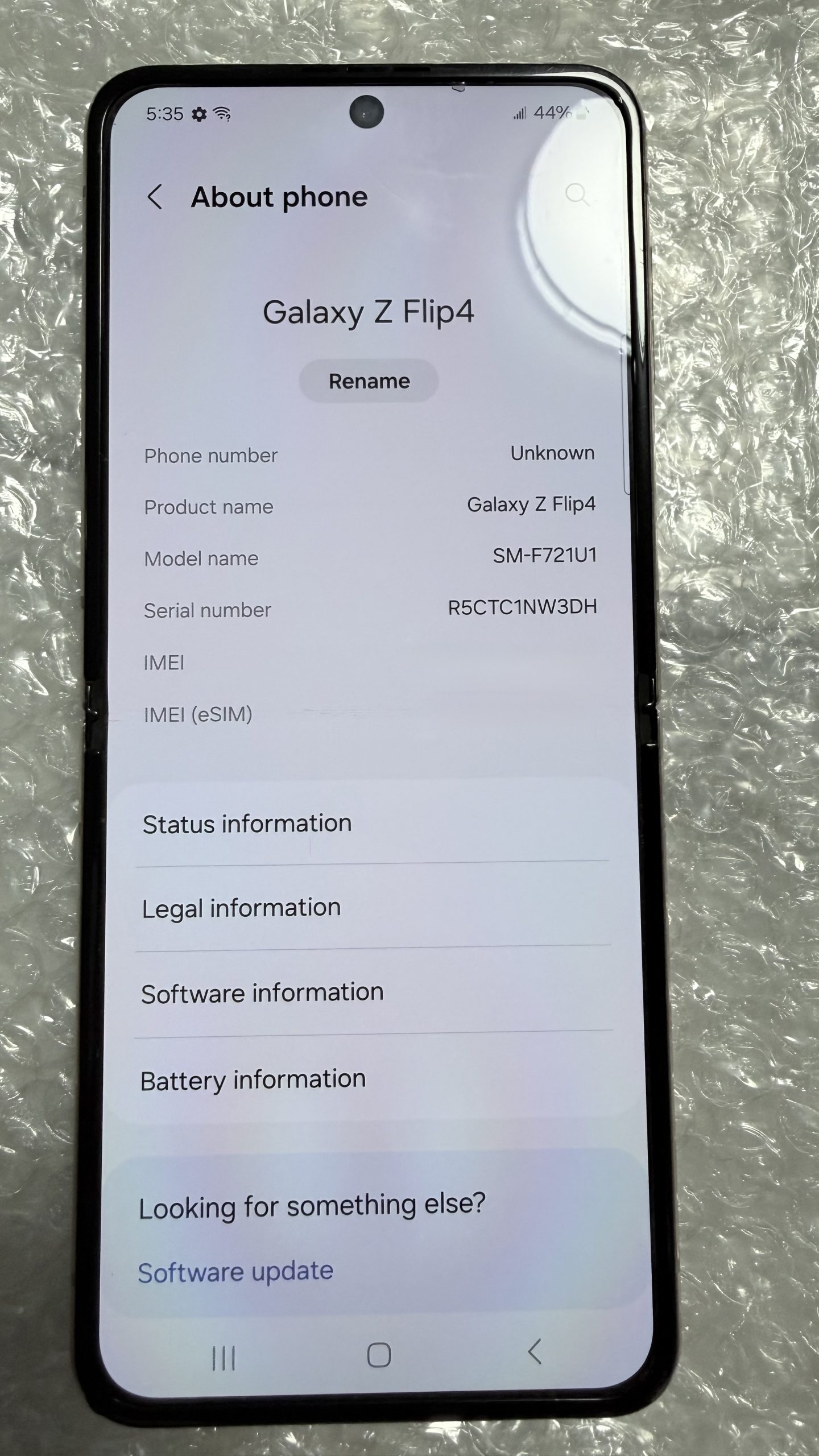 Samsung Galaxy Z Flip4 512GB Pink Gold — Desbloqueado — Grado C - Imagen 4