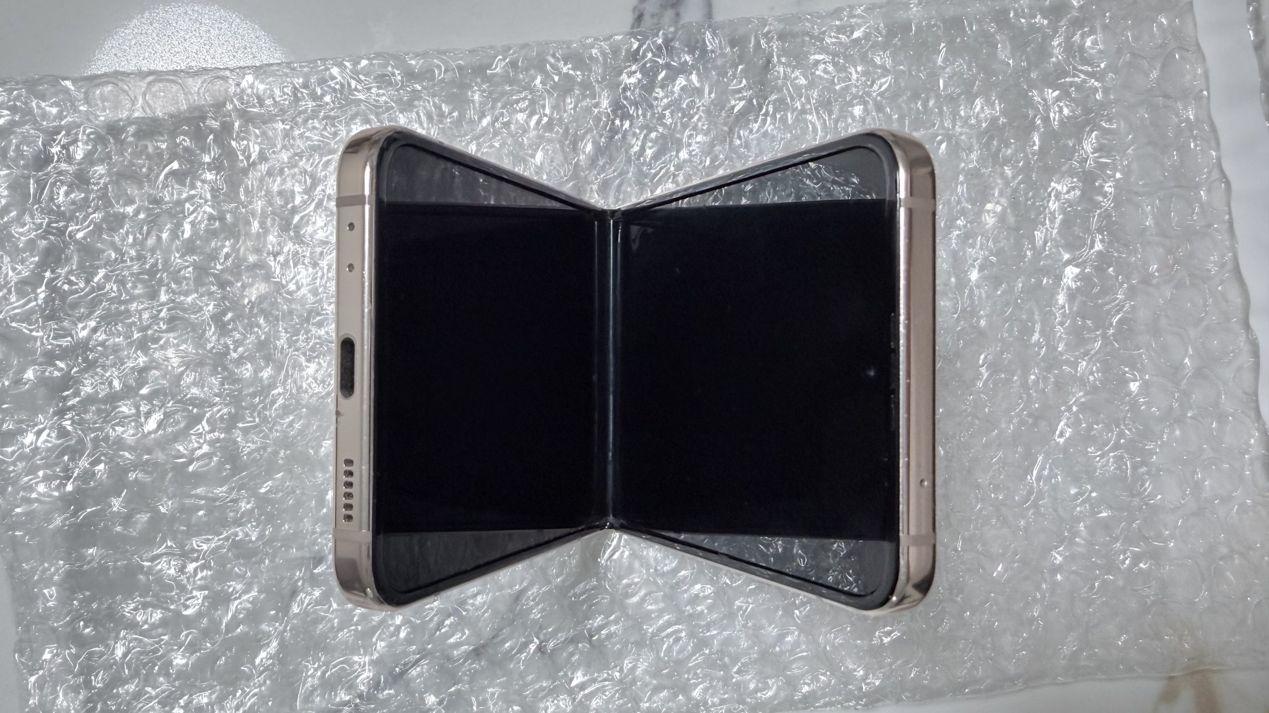 Samsung Galaxy Z Flip4 512GB Pink Gold — Desbloqueado — Grado C - Imagen 15