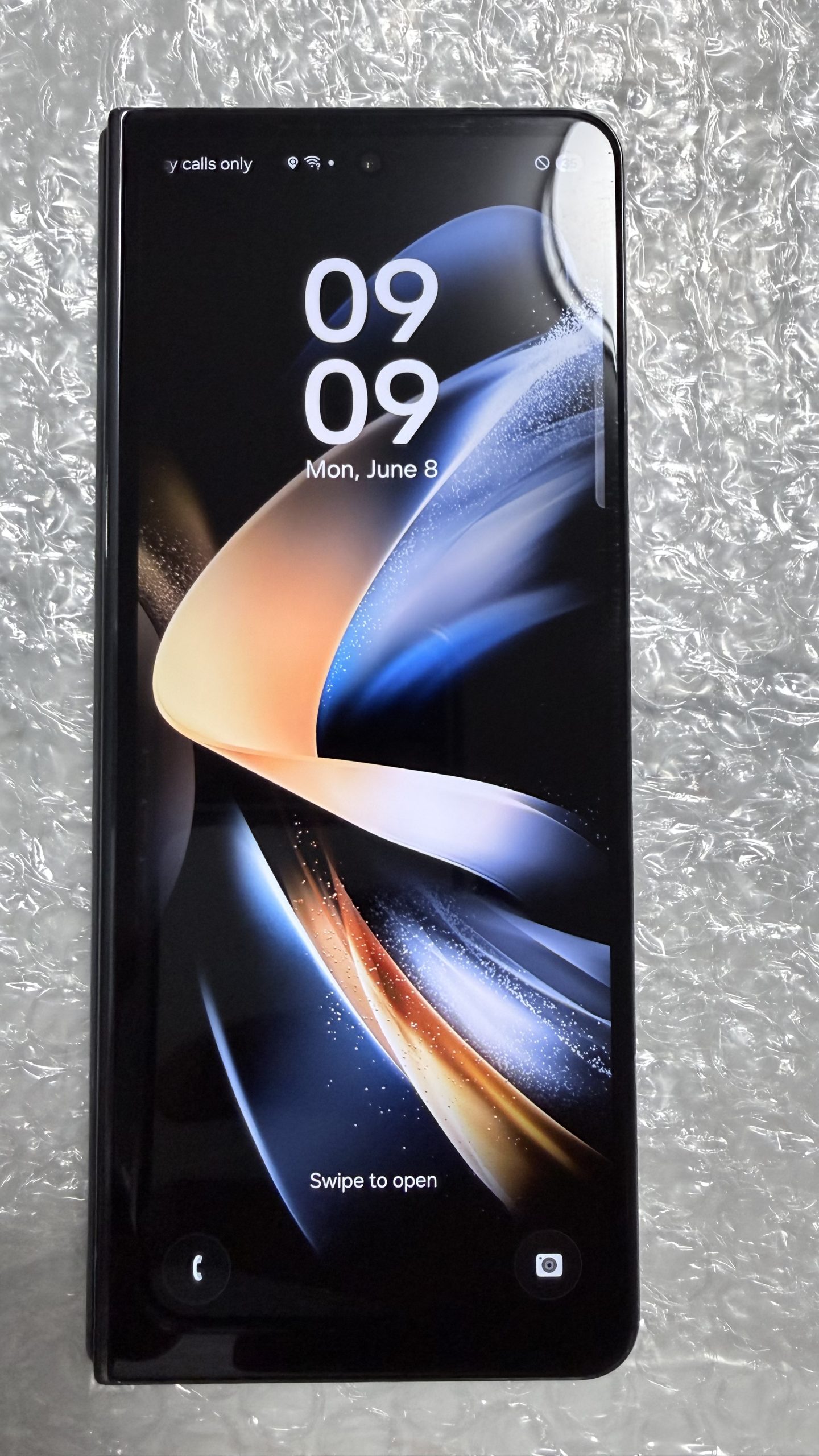 Samsung Galaxy Z Fold4 1TB Phantom Black — Desbloqueado — Grado C (línea en pantalla interna) + Galaxy Watch4 Classic 46mm de REGALO - Imagen 3