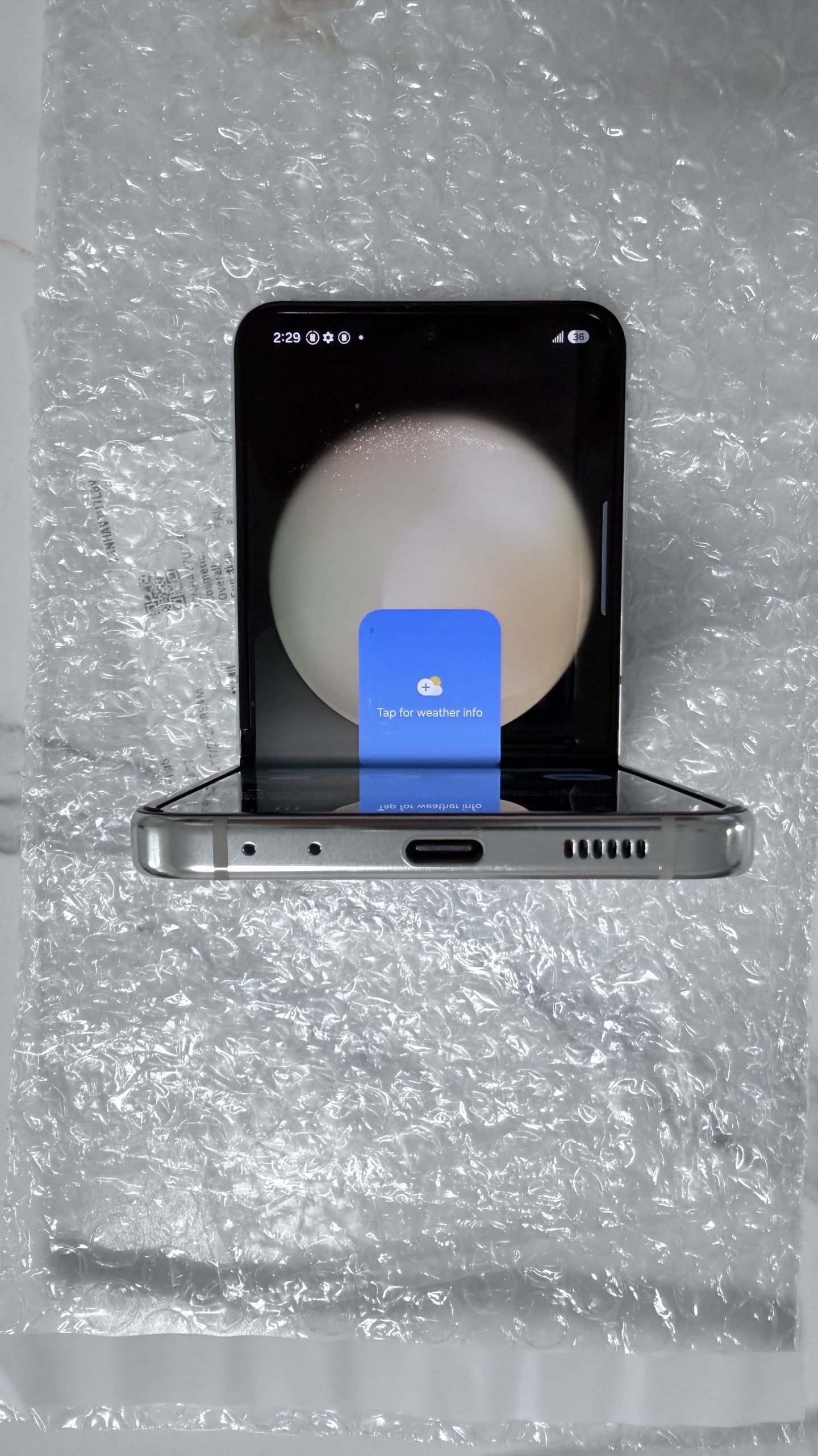Samsung Galaxy Z Flip5 5G 512GB Cream — Desbloqueado — Grado A - Imagen 12
