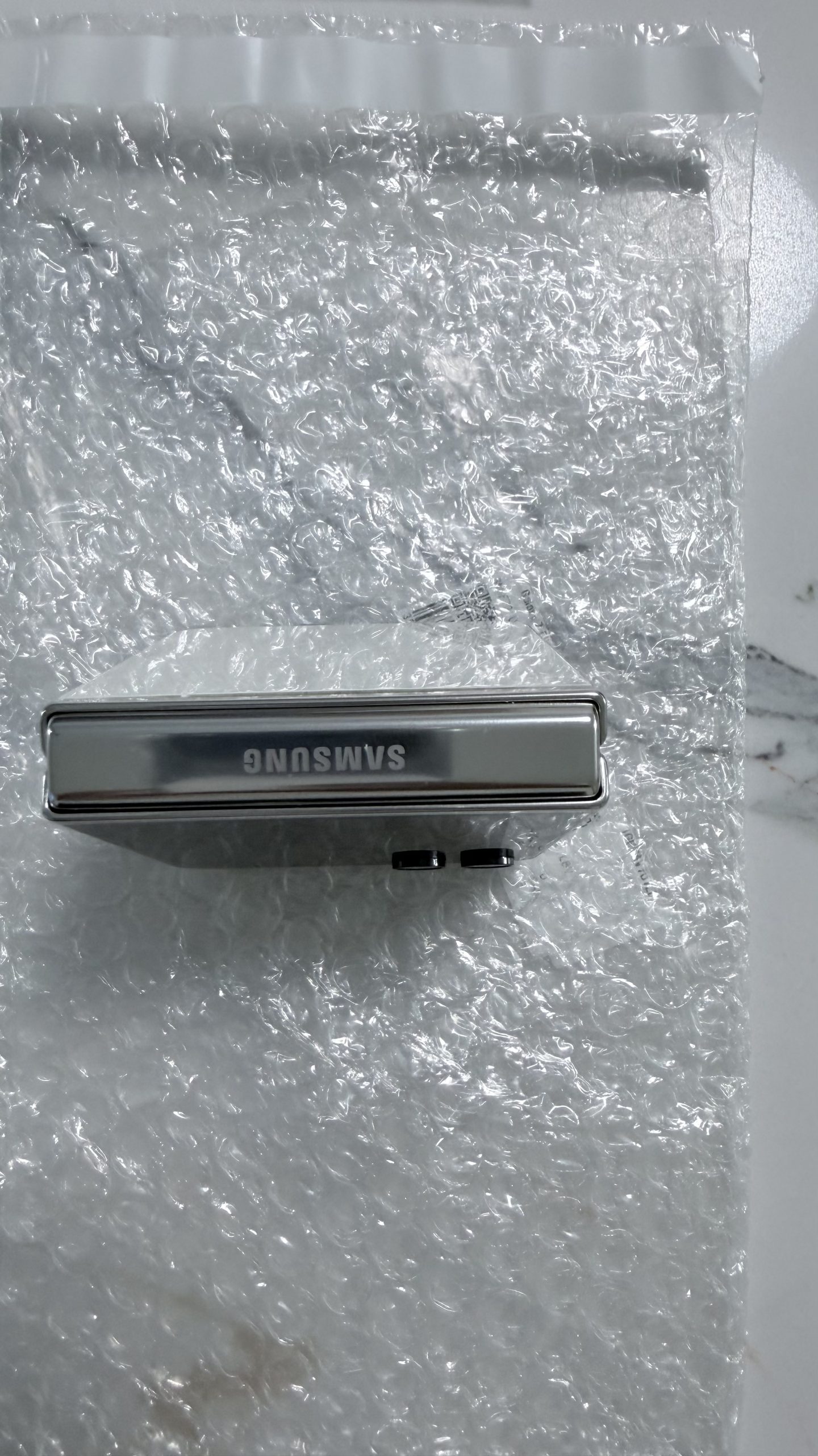 Samsung Galaxy Z Flip5 5G 512GB Cream — Desbloqueado — Grado A - Imagen 19