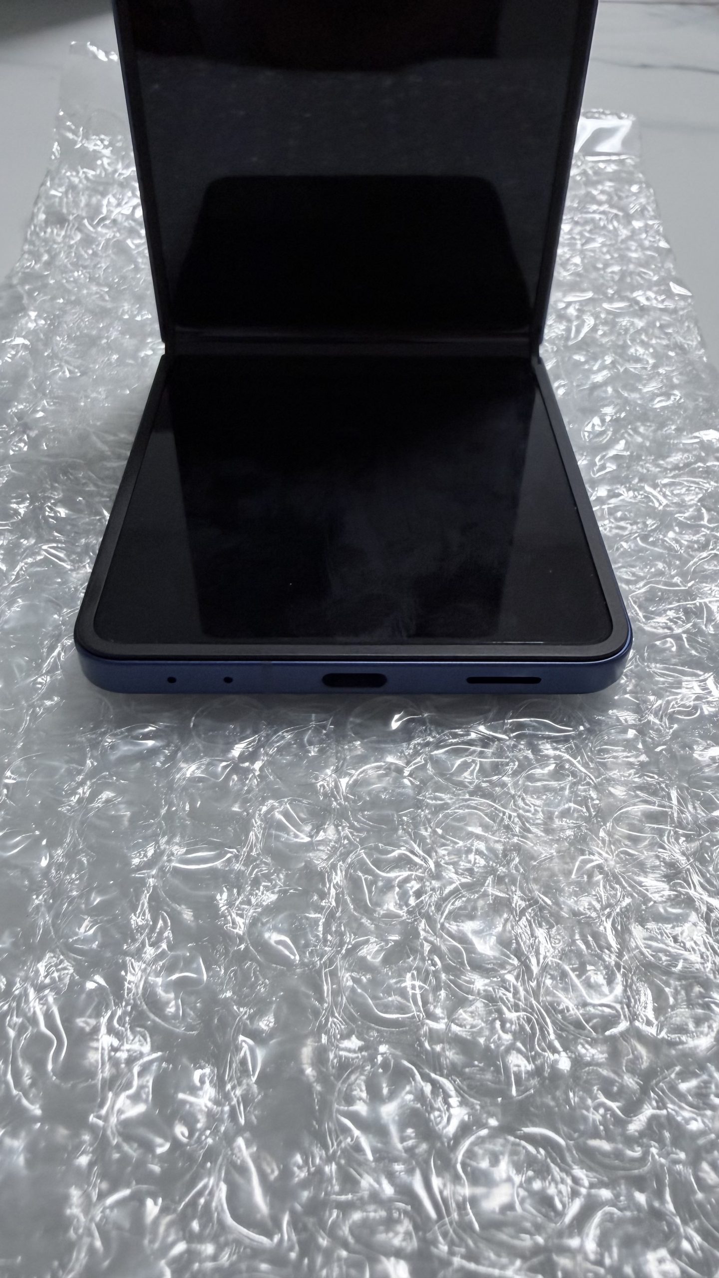 Samsung Galaxy Z Flip7 5G 256GB Blue Shadow — Desbloqueado — Grado A+ - Imagen 7