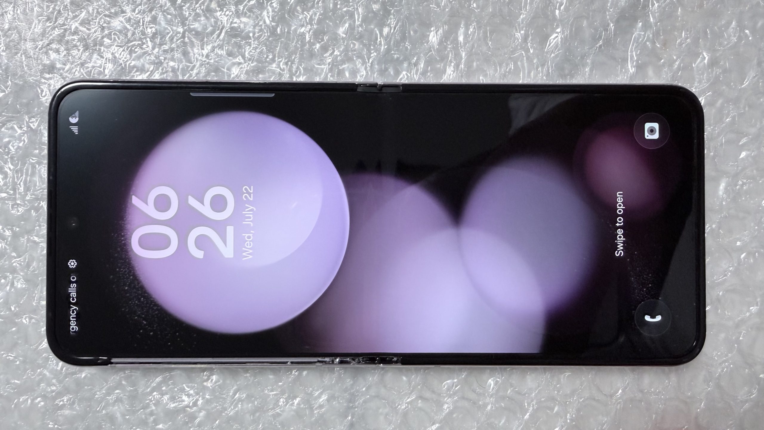 Samsung Galaxy Z Flip 5 512GB Desbloqueado — 100% Funcional · Dos detalles estéticos en pantalla · Chasis impecable + Galaxy Watch Active2 de REGALO - Imagen 10