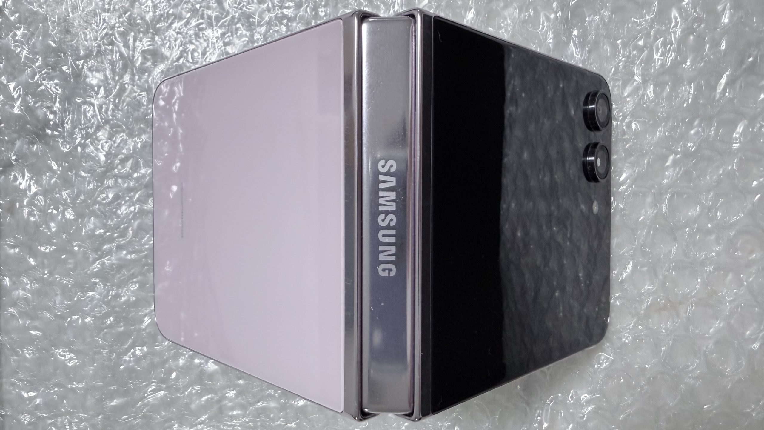 Samsung Galaxy Z Flip 5 512GB Desbloqueado — 100% Funcional · Dos detalles estéticos en pantalla · Chasis impecable + Galaxy Watch Active2 de REGALO - Imagen 25