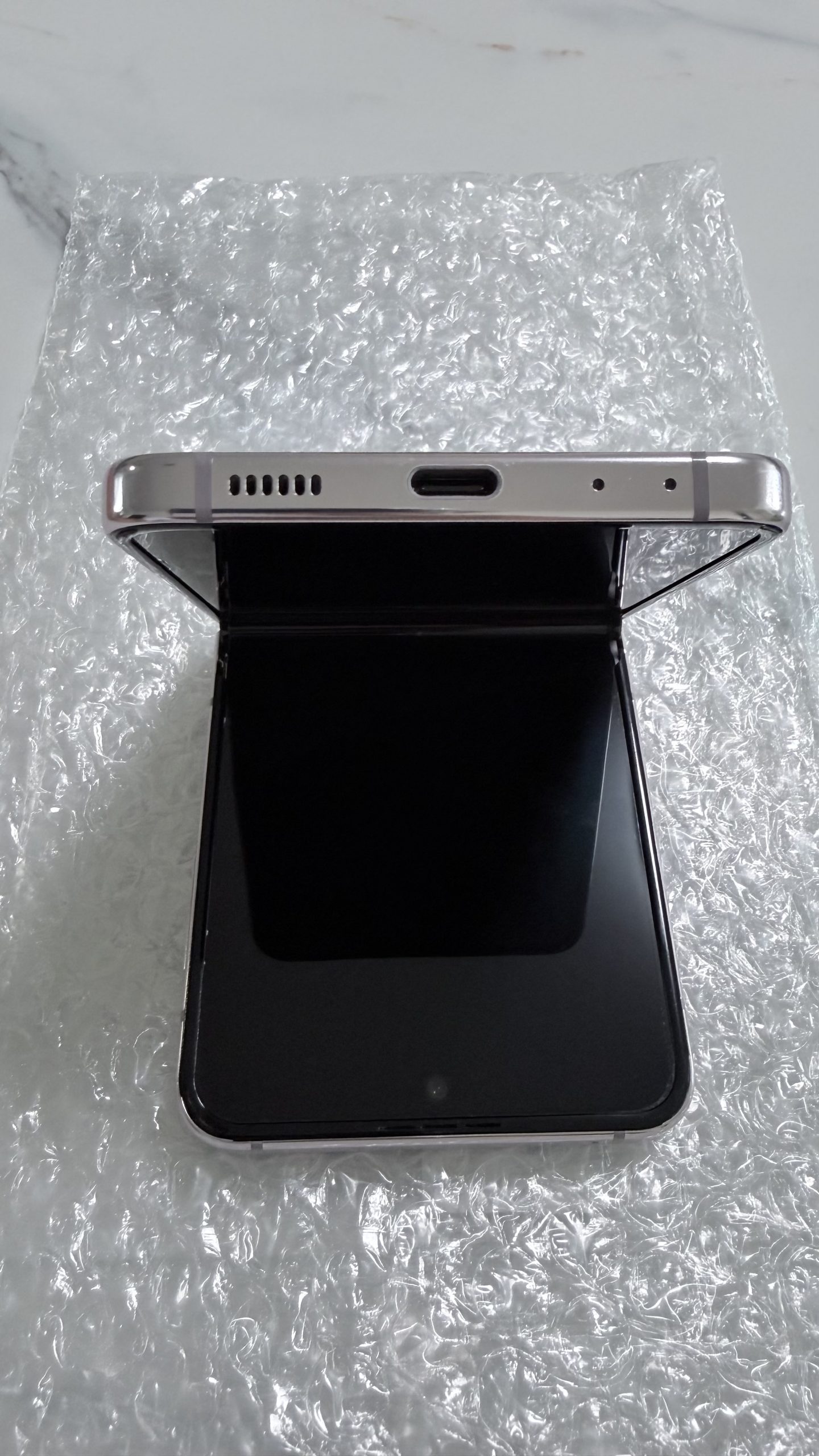 Samsung Galaxy Z Flip 5 512GB Lavender Desbloqueado — 100% Funcional con punto en pantalla + Galaxy Watch Active2 de REGALO - Imagen 9