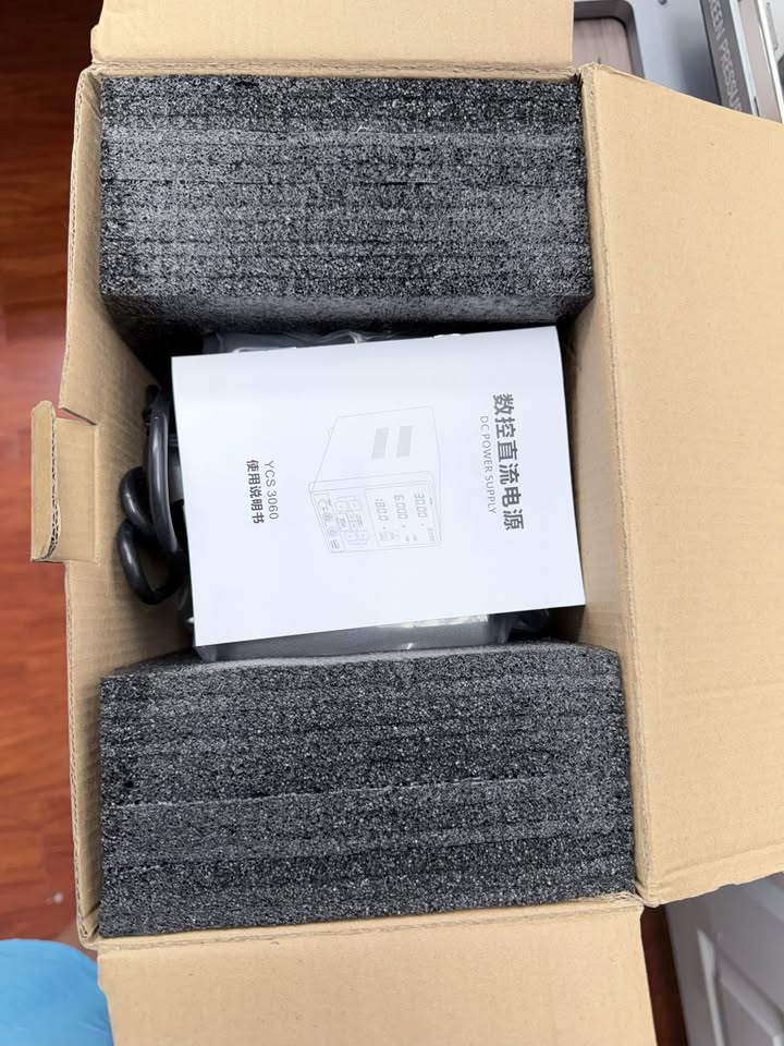 Fuente de Alimentación DC Regulable YCS 3060 — 30V 6A 180W para Reparación de Celulares - Image 5