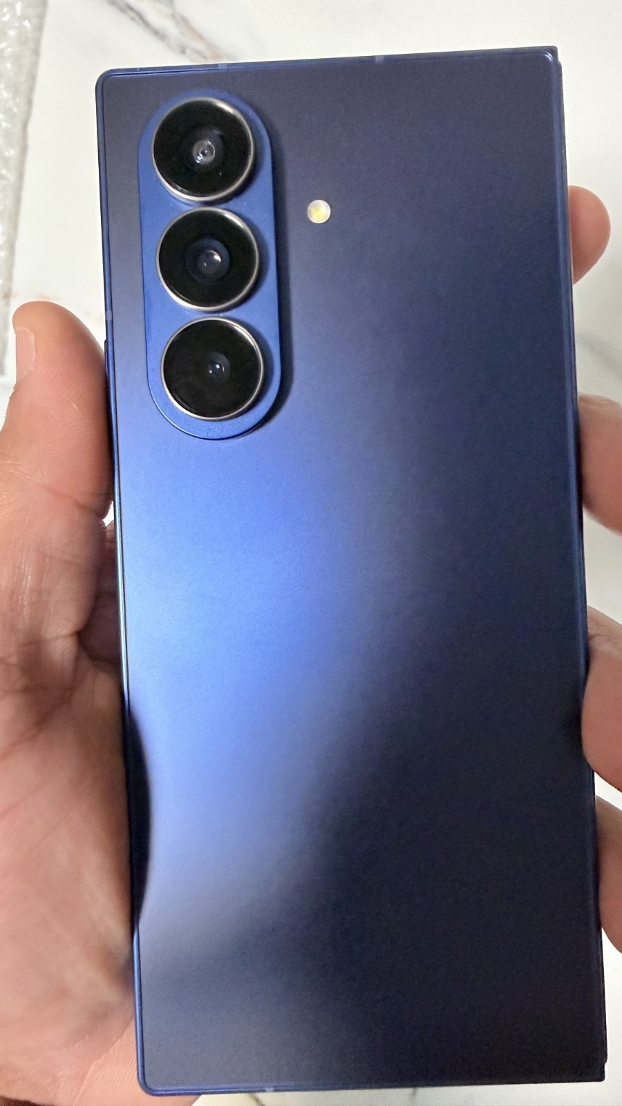 Samsung Galaxy Z Fold7 256GB Blue Shadow — Desbloqueado de Fábrica (SM-F966U1) — Grado A - Imagen 8